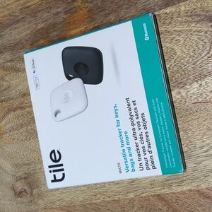 NWT Tile Mate (2022) Bluetooth Tracker for Keys, Bags, and More